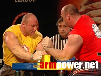 Ukraine and World Against AIDS # Armwrestling # Armpower.net