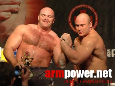 Ukraine and World Against AIDS # Armwrestling # Armpower.net