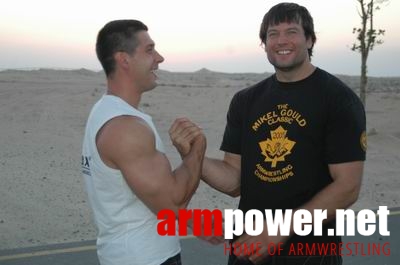 Vendetta in Dubai - preparing # Armwrestling # Armpower.net