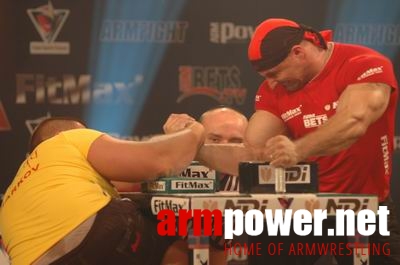 Vendetta in Dubai # Siłowanie na ręce # Armwrestling # Armpower.net