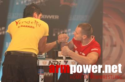 Vendetta in Dubai # Siłowanie na ręce # Armwrestling # Armpower.net