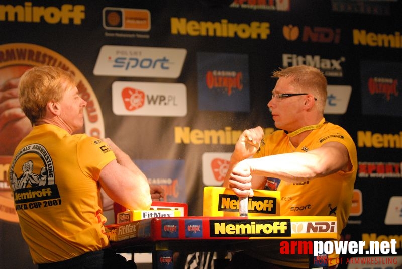 Nemiroff World Cup 2007 - Day 2 # Siłowanie na ręce # Armwrestling # Armpower.net