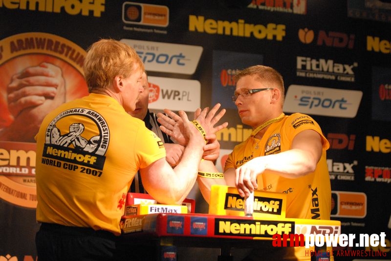 Nemiroff World Cup 2007 - Day 2 # Siłowanie na ręce # Armwrestling # Armpower.net