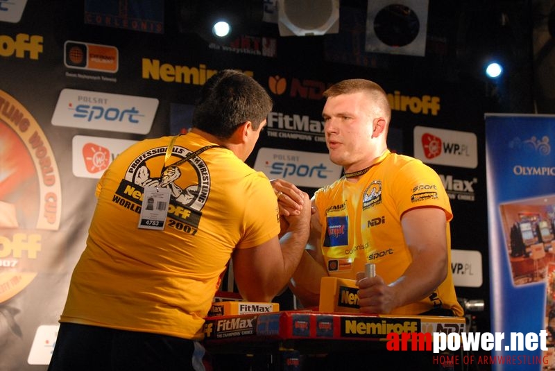 Nemiroff World Cup 2007 - Day 2 # Siłowanie na ręce # Armwrestling # Armpower.net