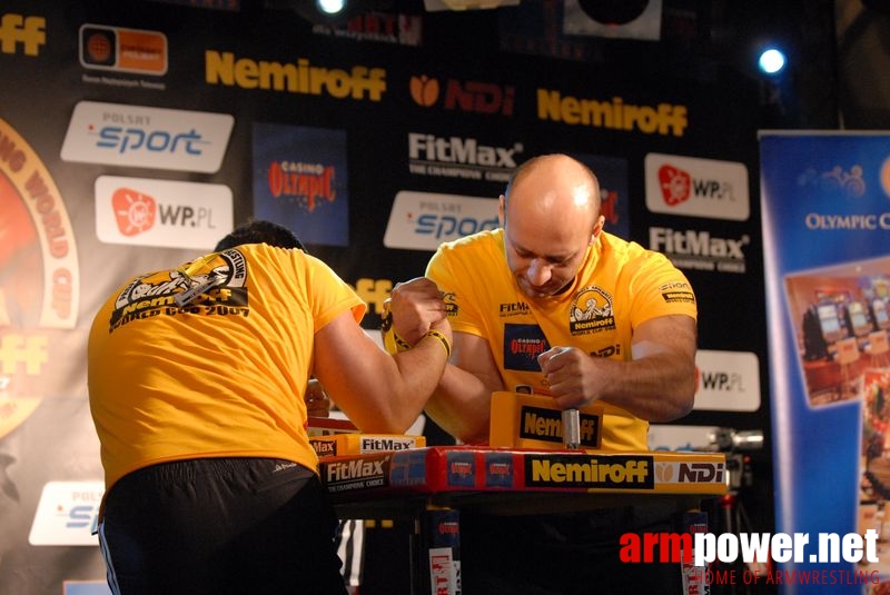 Nemiroff World Cup 2007 - Day 2 # Siłowanie na ręce # Armwrestling # Armpower.net