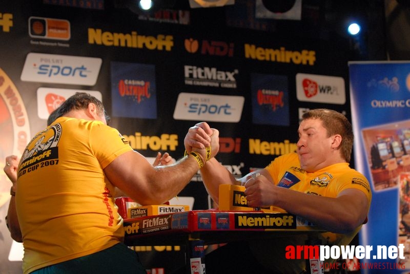 Nemiroff World Cup 2007 - Day 2 # Siłowanie na ręce # Armwrestling # Armpower.net