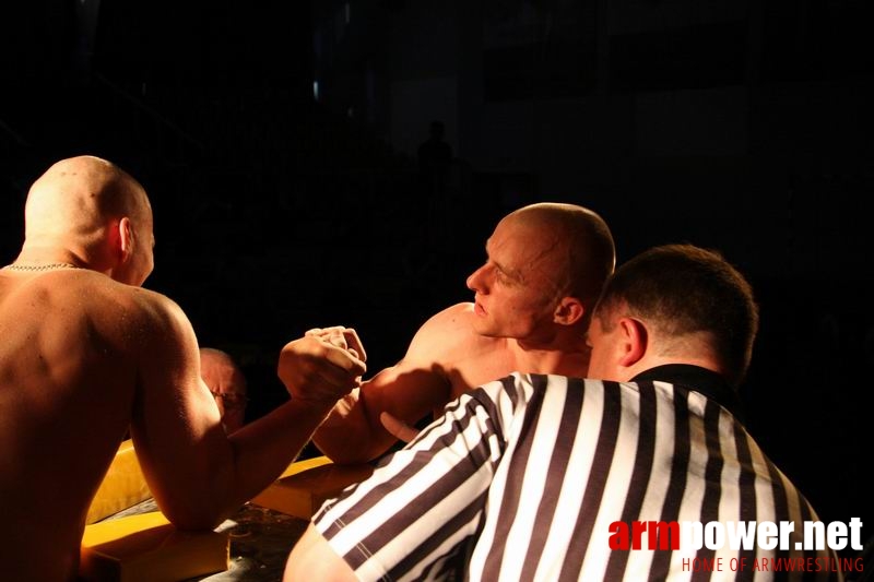 I Gala Gladiatorów - Ostróda (zdj. Damian Drzewiecki) # Siłowanie na ręce # Armwrestling # Armpower.net