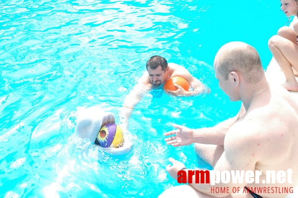 Vendetta Yalta - Swimming Pool # Armwrestling # Armpower.net