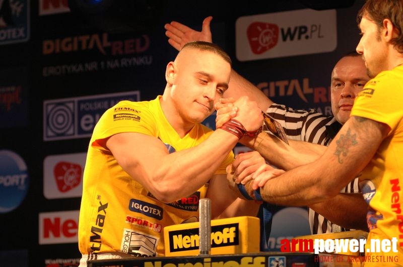 Nemiroff 2008 - Day 1 - Left hand # Siłowanie na ręce # Armwrestling # Armpower.net