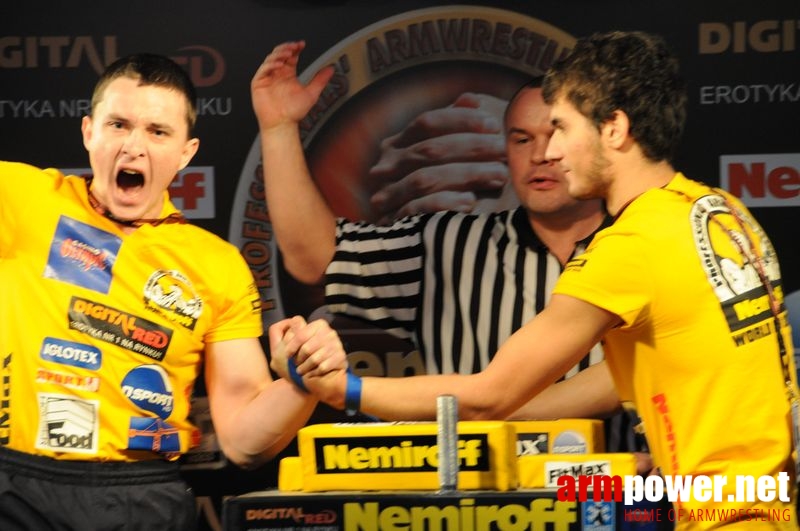 Nemiroff 2008 - Day 1 - Left hand # Siłowanie na ręce # Armwrestling # Armpower.net