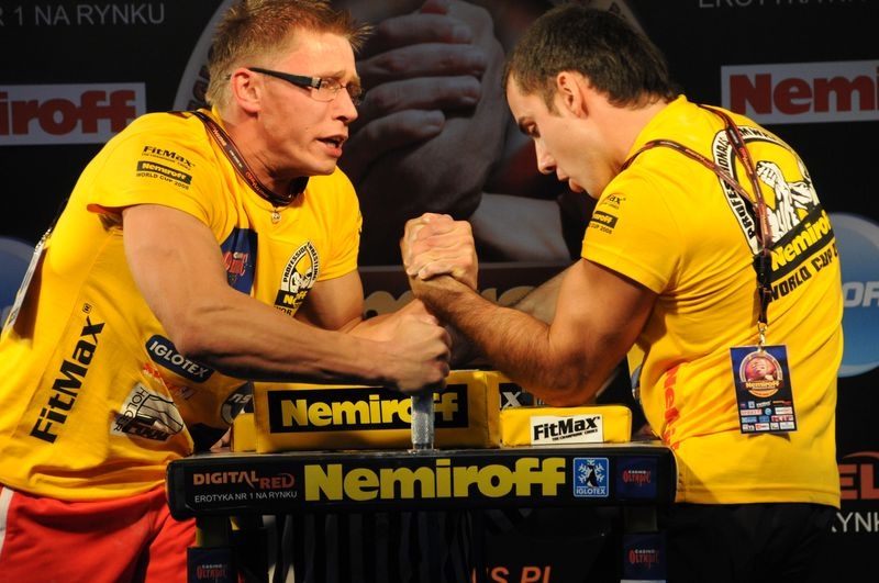 Nemiroff 2008 - Day 1 - Left hand # Siłowanie na ręce # Armwrestling # Armpower.net