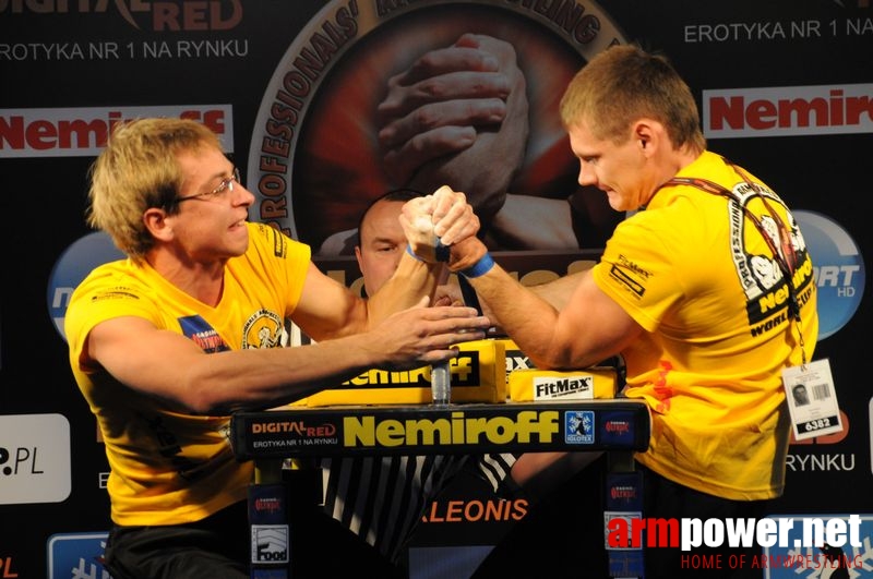 Nemiroff 2008 - Day 1 - Left hand # Siłowanie na ręce # Armwrestling # Armpower.net