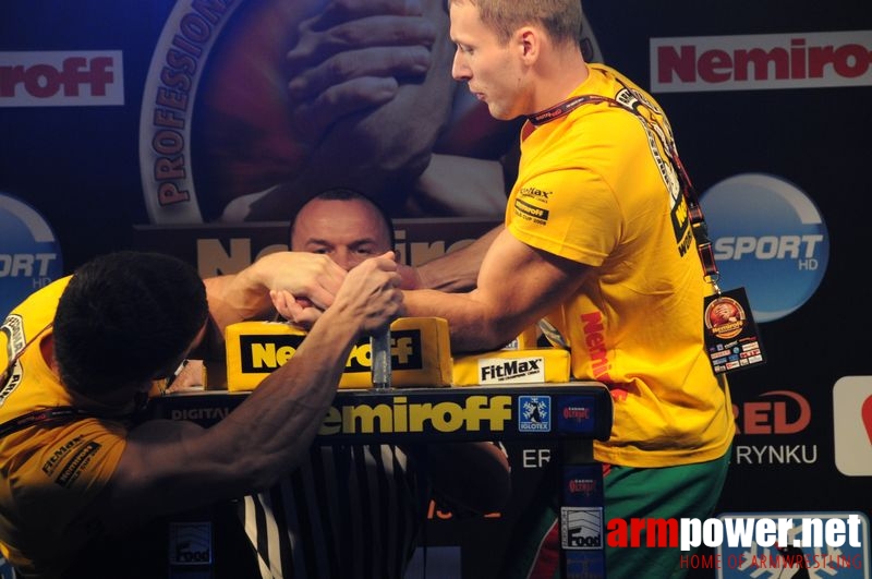 Nemiroff 2008 - Day 1 - Left hand # Siłowanie na ręce # Armwrestling # Armpower.net