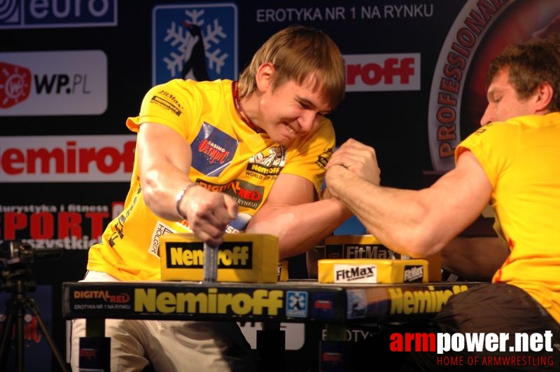 Nemiroff 2008 - Day 1 - Left hand # Siłowanie na ręce # Armwrestling # Armpower.net