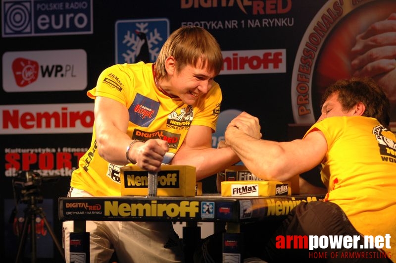 Nemiroff 2008 - Day 1 - Left hand # Siłowanie na ręce # Armwrestling # Armpower.net