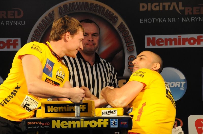 Nemiroff 2008 - Day 1 - Left hand # Siłowanie na ręce # Armwrestling # Armpower.net