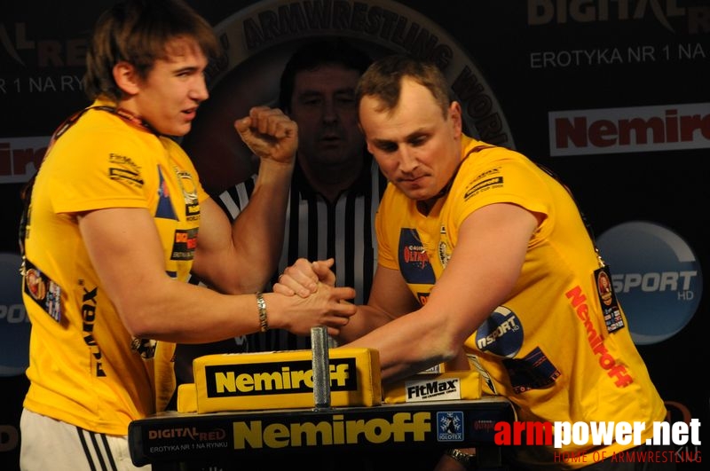 Nemiroff 2008 - Day 1 - Left hand # Siłowanie na ręce # Armwrestling # Armpower.net