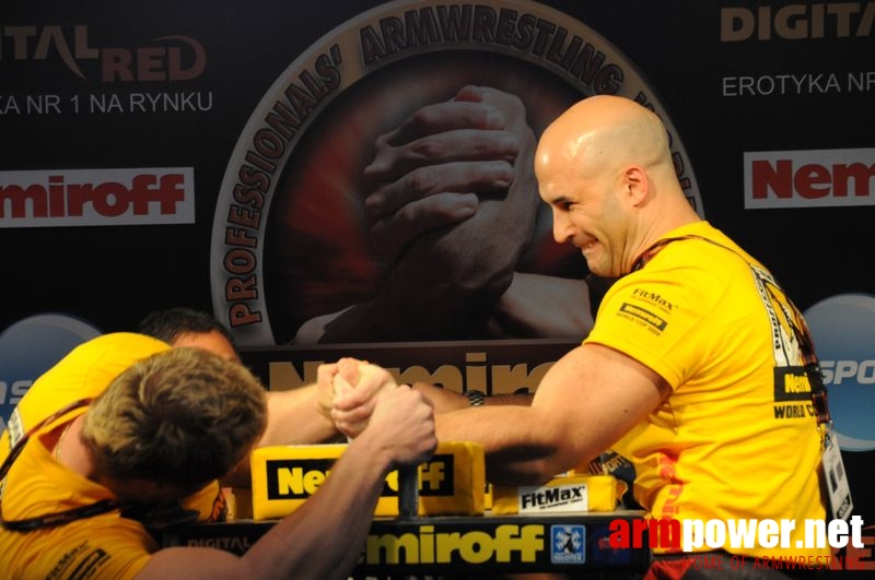 Nemiroff 2008 - Day 1 - Left hand # Siłowanie na ręce # Armwrestling # Armpower.net