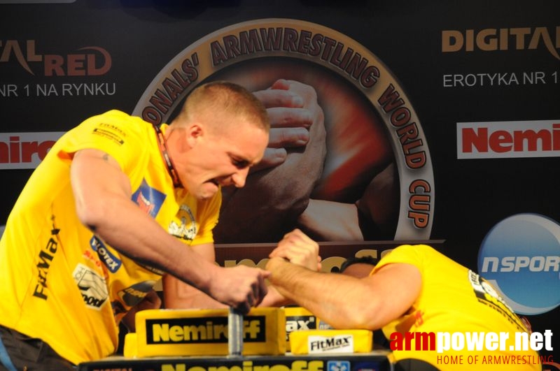 Nemiroff 2008 - Day 1 - Left hand # Siłowanie na ręce # Armwrestling # Armpower.net