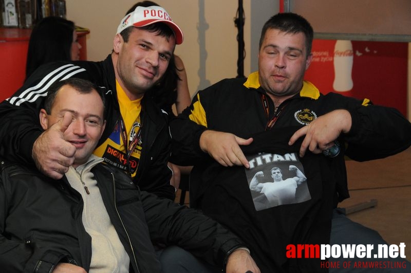 Nemiroff 2008 - Day 1 - Left hand # Siłowanie na ręce # Armwrestling # Armpower.net