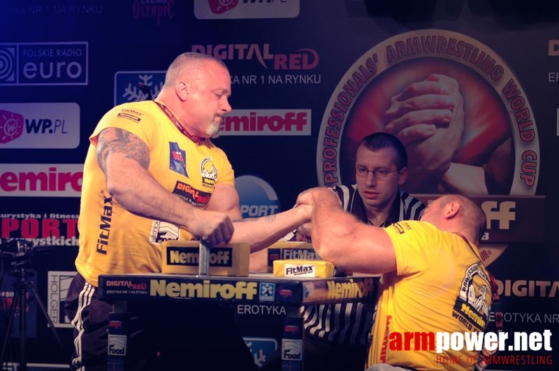 Nemiroff 2008 - Day 1 - Left hand # Siłowanie na ręce # Armwrestling # Armpower.net