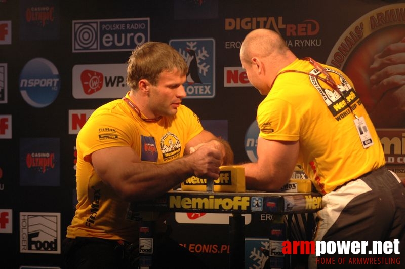 Nemiroff 2008 - Day 1 - Left hand # Siłowanie na ręce # Armwrestling # Armpower.net