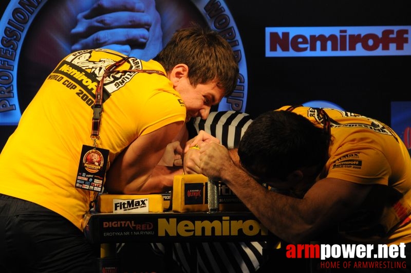 Nemiroff 2008 - Day 2 - Right hand # Armwrestling # Armpower.net