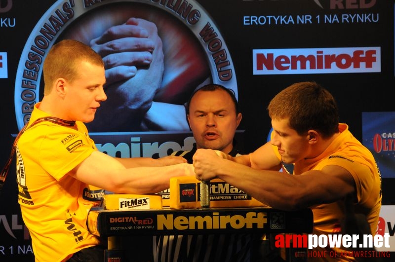 Nemiroff 2008 - Day 2 - Right hand # Siłowanie na ręce # Armwrestling # Armpower.net