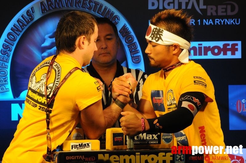 Nemiroff 2008 - Day 2 - Right hand # Armwrestling # Armpower.net