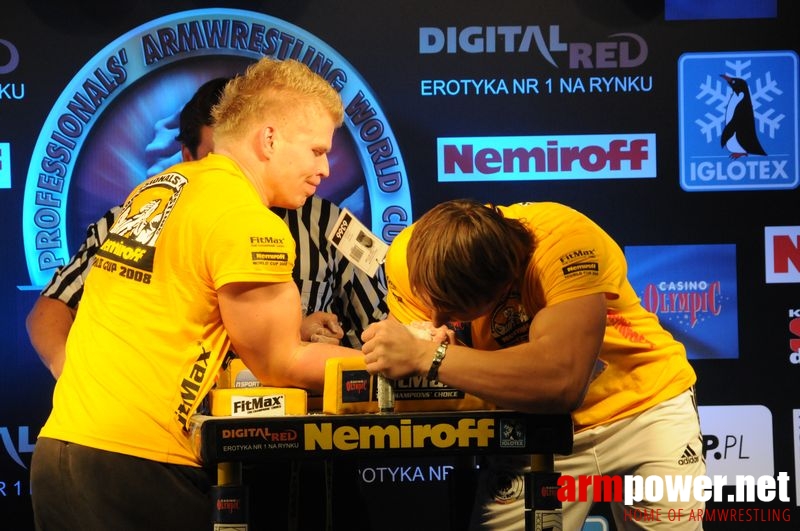 Nemiroff 2008 - Day 2 - Right hand # Armwrestling # Armpower.net