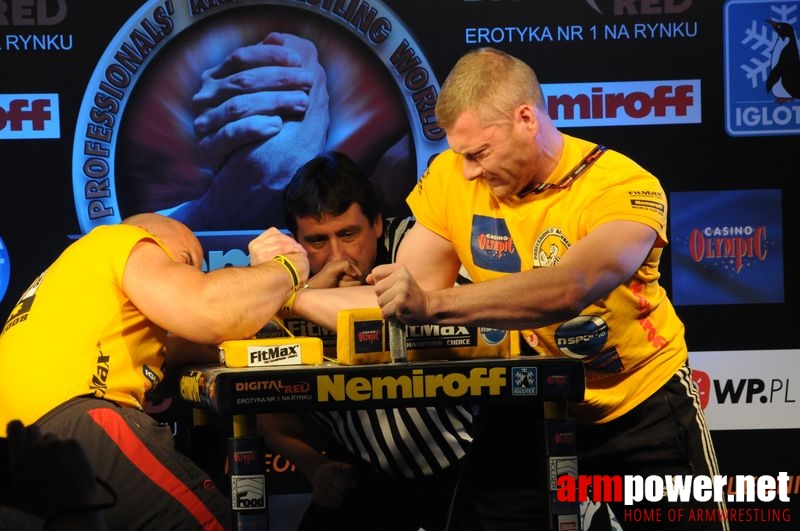 Nemiroff 2008 - Day 2 - Right hand # Armwrestling # Armpower.net