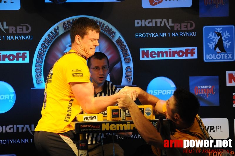 Nemiroff 2008 - Day 2 - Right hand # Armwrestling # Armpower.net