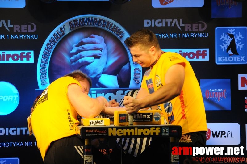 Nemiroff 2008 - Day 2 - Right hand # Siłowanie na ręce # Armwrestling # Armpower.net