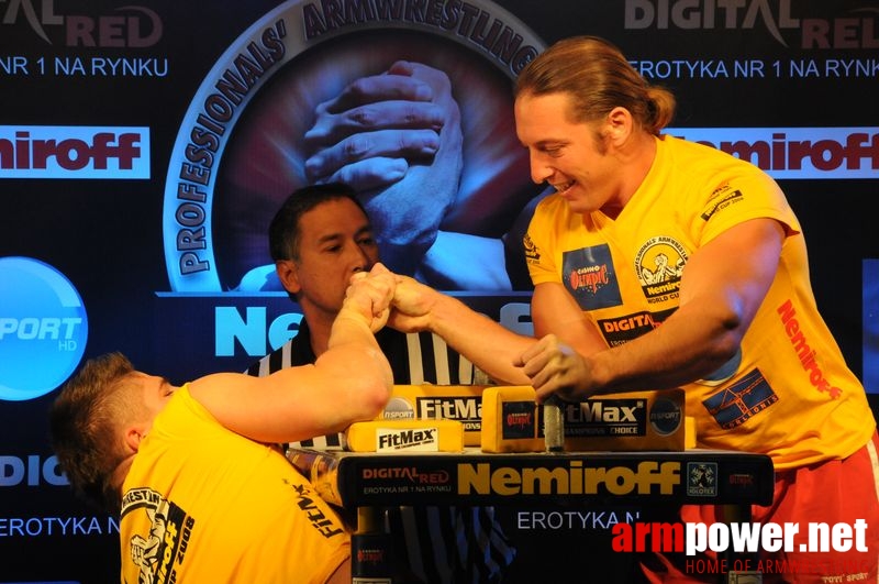 Nemiroff 2008 - Day 2 - Right hand # Siłowanie na ręce # Armwrestling # Armpower.net