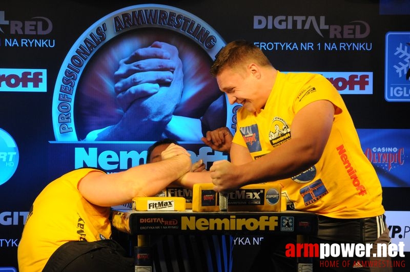 Nemiroff 2008 - Day 2 - Right hand # Armwrestling # Armpower.net