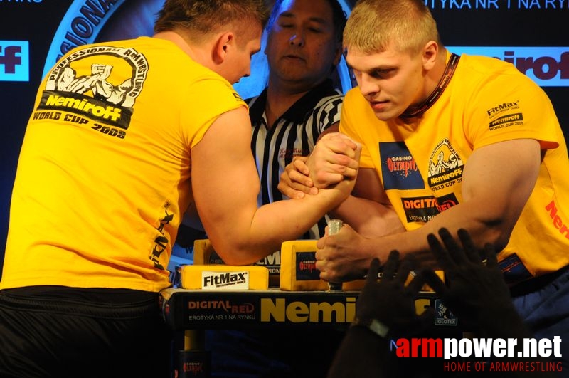 Nemiroff 2008 - Day 2 - Right hand # Armwrestling # Armpower.net