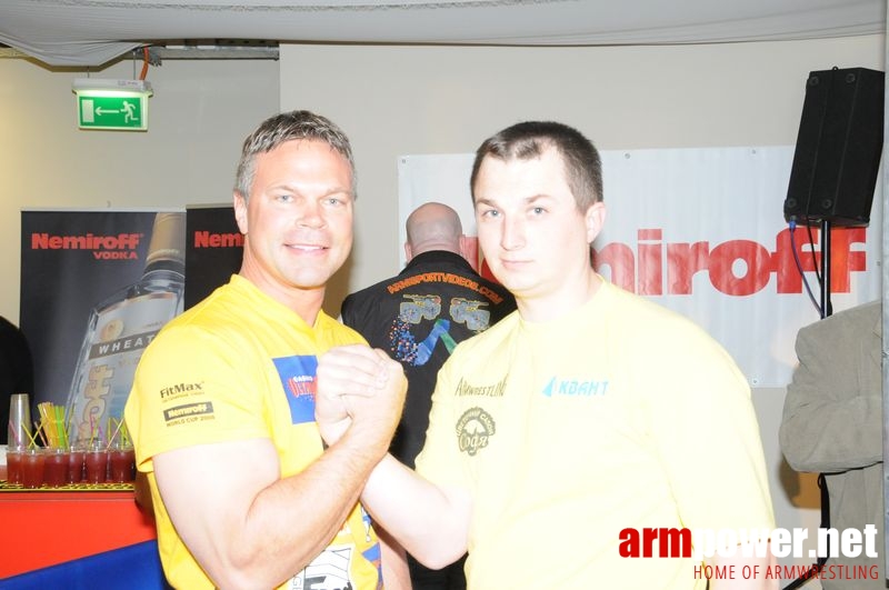 Nemiroff 2008 - Day 2 - Right hand # Armwrestling # Armpower.net