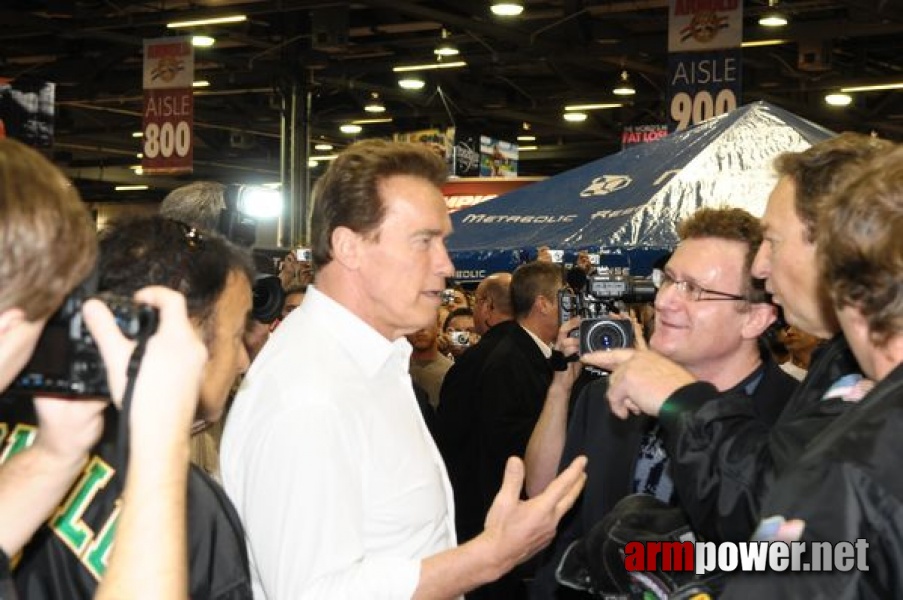 Arnold Classic 2009 - Arnold Schwarzenegger # Aрмспорт # Armsport # Armpower.net