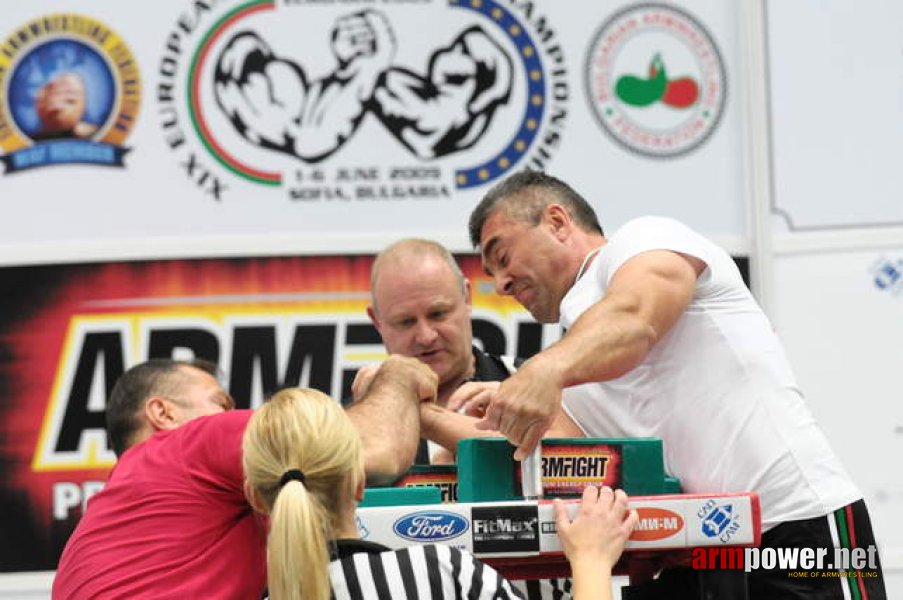 Euroarm 2009 - Day 2 # Armwrestling # Armpower.net