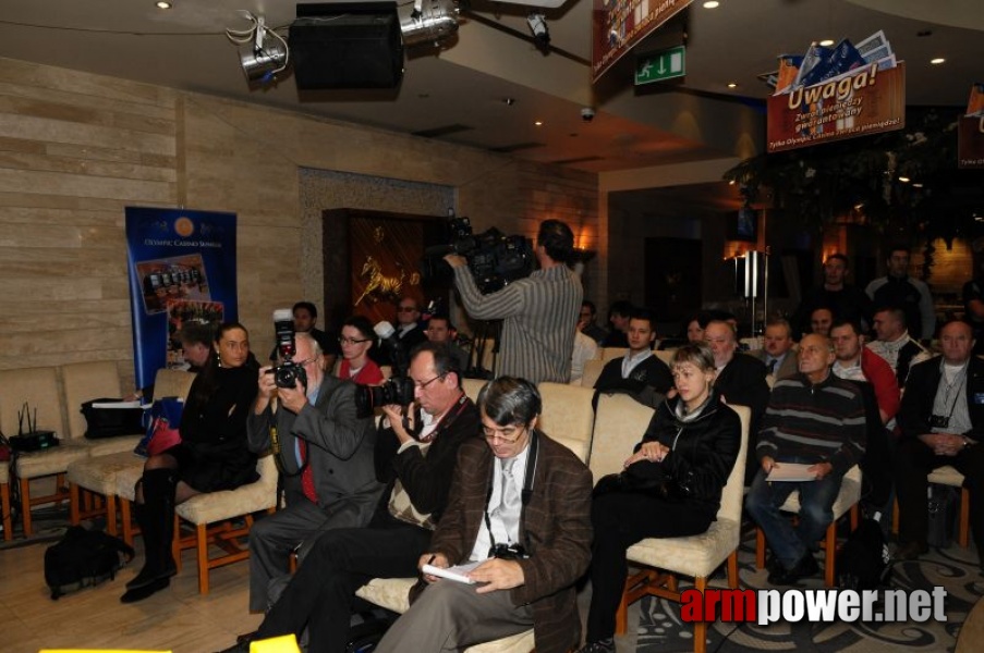 Nemiroff 2009 - Day 1 - Left hand # Siłowanie na ręce # Armwrestling # Armpower.net