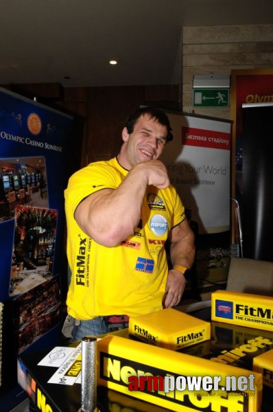 Nemiroff 2009 - Day 1 - Left hand # Armwrestling # Armpower.net