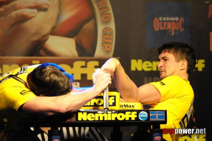 Nemiroff 2009 - Day 1 - Left hand # Armwrestling # Armpower.net