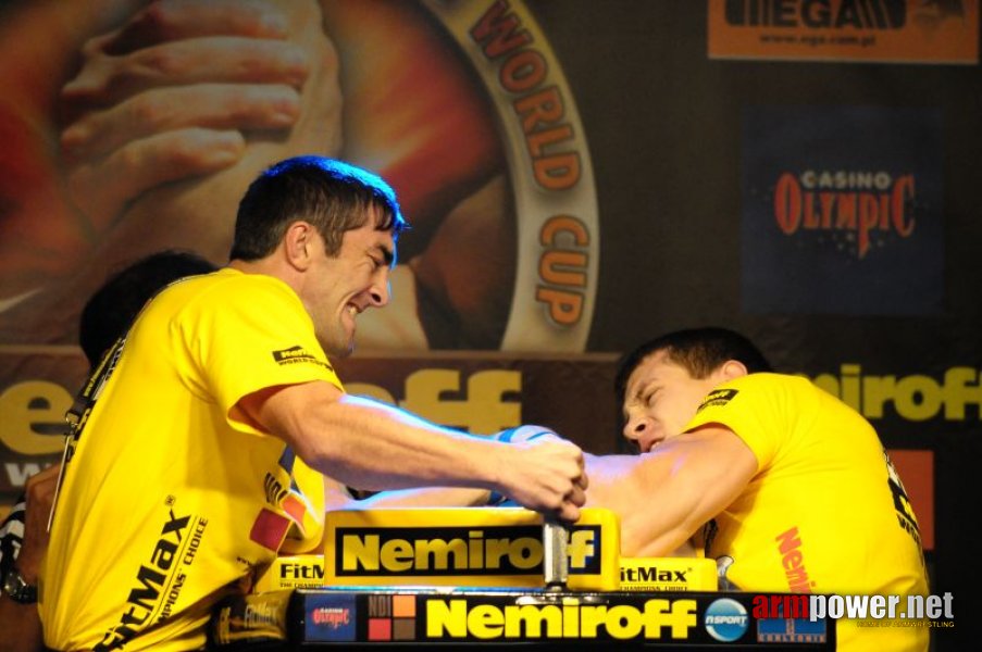 Nemiroff 2009 - Day 1 - Left hand # Armwrestling # Armpower.net