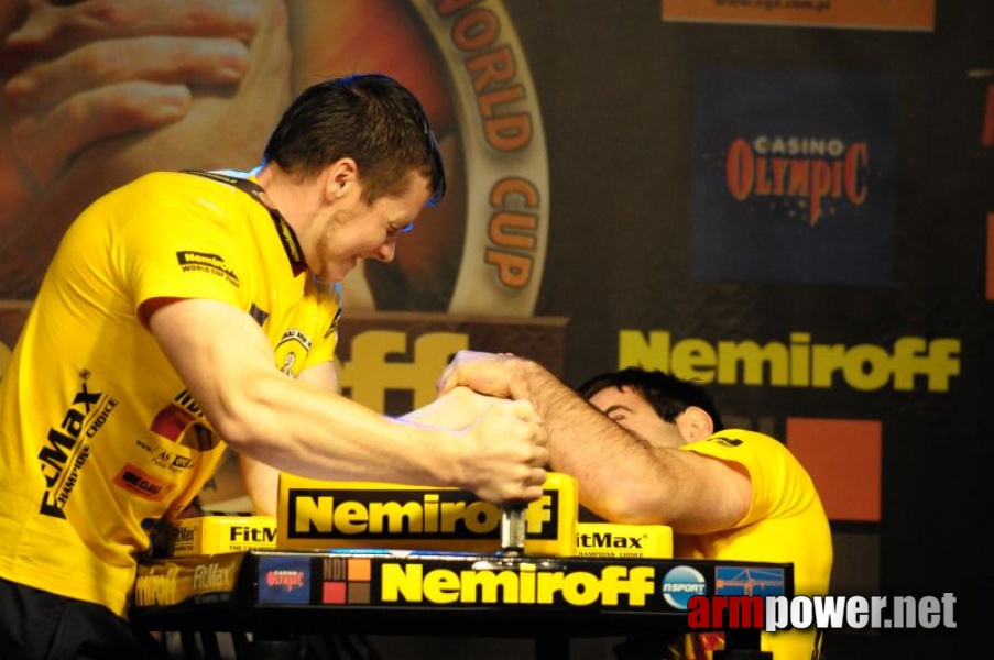 Nemiroff 2009 - Day 1 - Left hand # Siłowanie na ręce # Armwrestling # Armpower.net