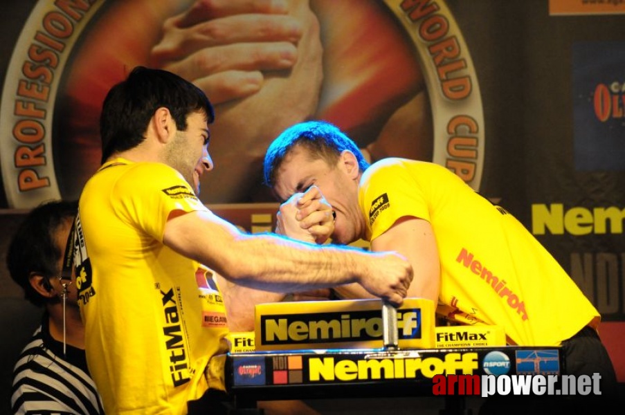 Nemiroff 2009 - Day 1 - Left hand # Armwrestling # Armpower.net