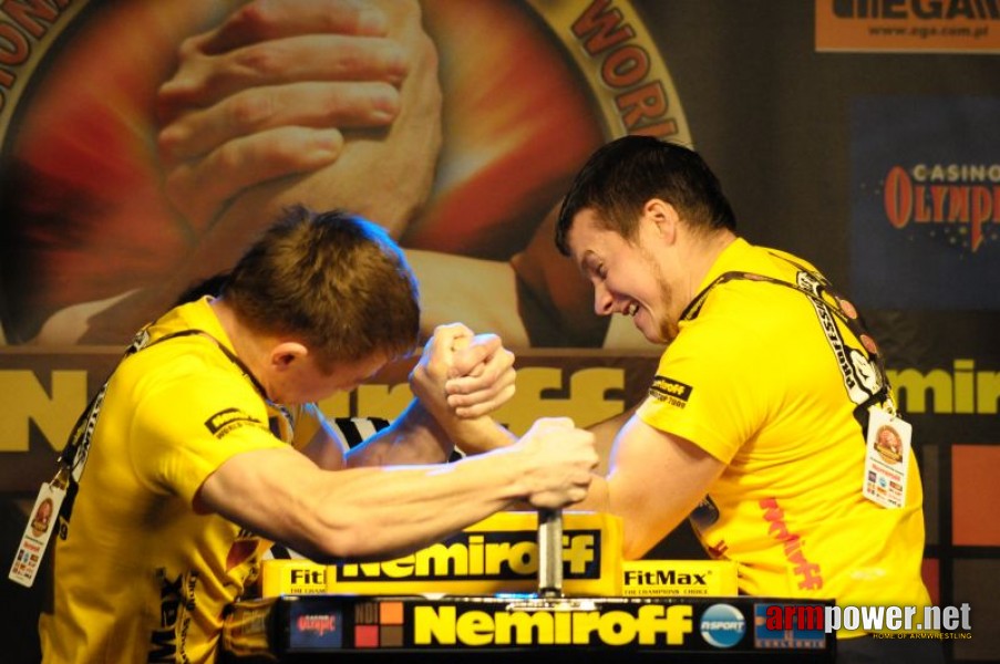 Nemiroff 2009 - Day 1 - Left hand # Armwrestling # Armpower.net