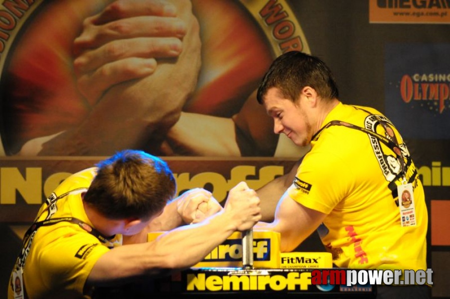 Nemiroff 2009 - Day 1 - Left hand # Armwrestling # Armpower.net