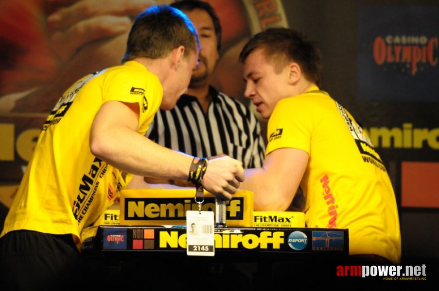 Nemiroff 2009 - Day 1 - Left hand # Siłowanie na ręce # Armwrestling # Armpower.net