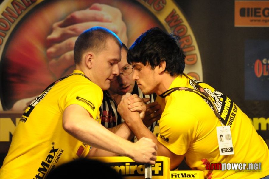 Nemiroff 2009 - Day 1 - Left hand # Armwrestling # Armpower.net