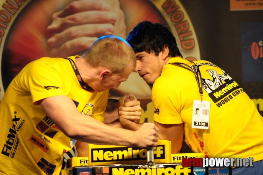 Nemiroff 2009 - Day 1 - Left hand # Armwrestling # Armpower.net